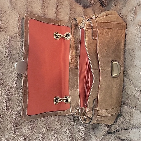 Purse - Picture 2 of 3